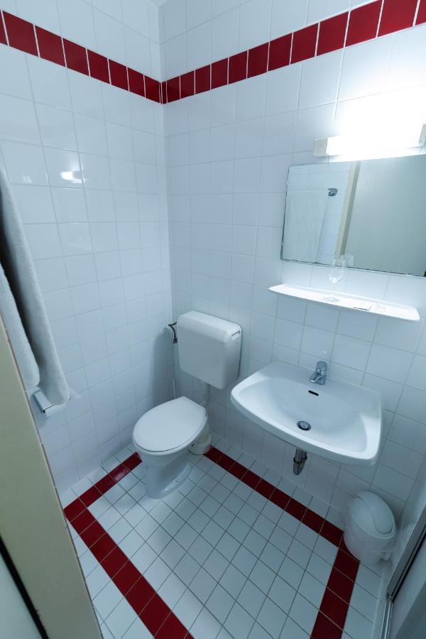 Hotel Am Limes Enns Extérieur photo