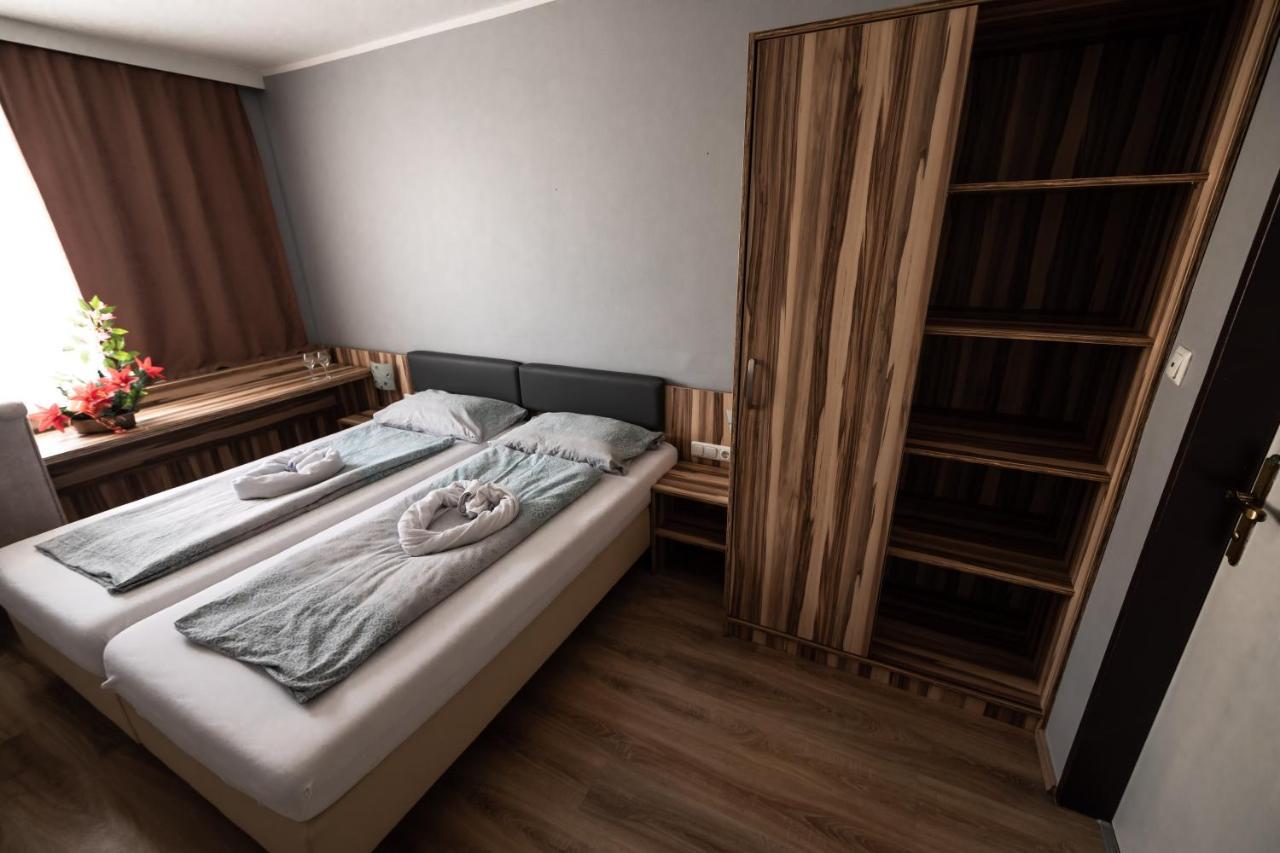 Hotel Am Limes Enns Extérieur photo