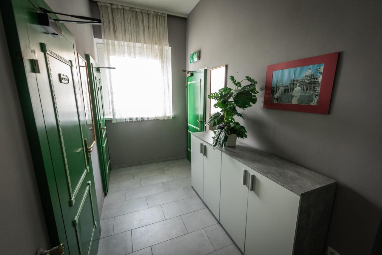 Hotel Am Limes Enns Extérieur photo